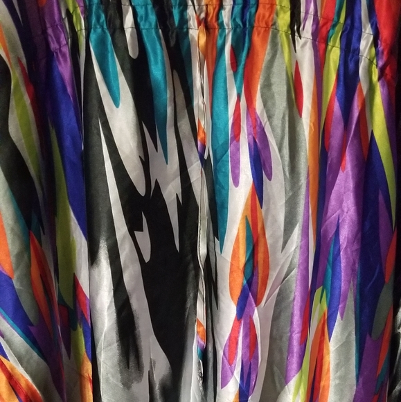 SOLD! Satin long kaftan - Picture 4 of 10